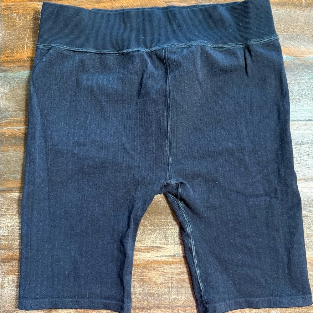 Ⓜ️Anthropologie Black Ribbed Biker Shorts | Women’s XS/S‎  GUC